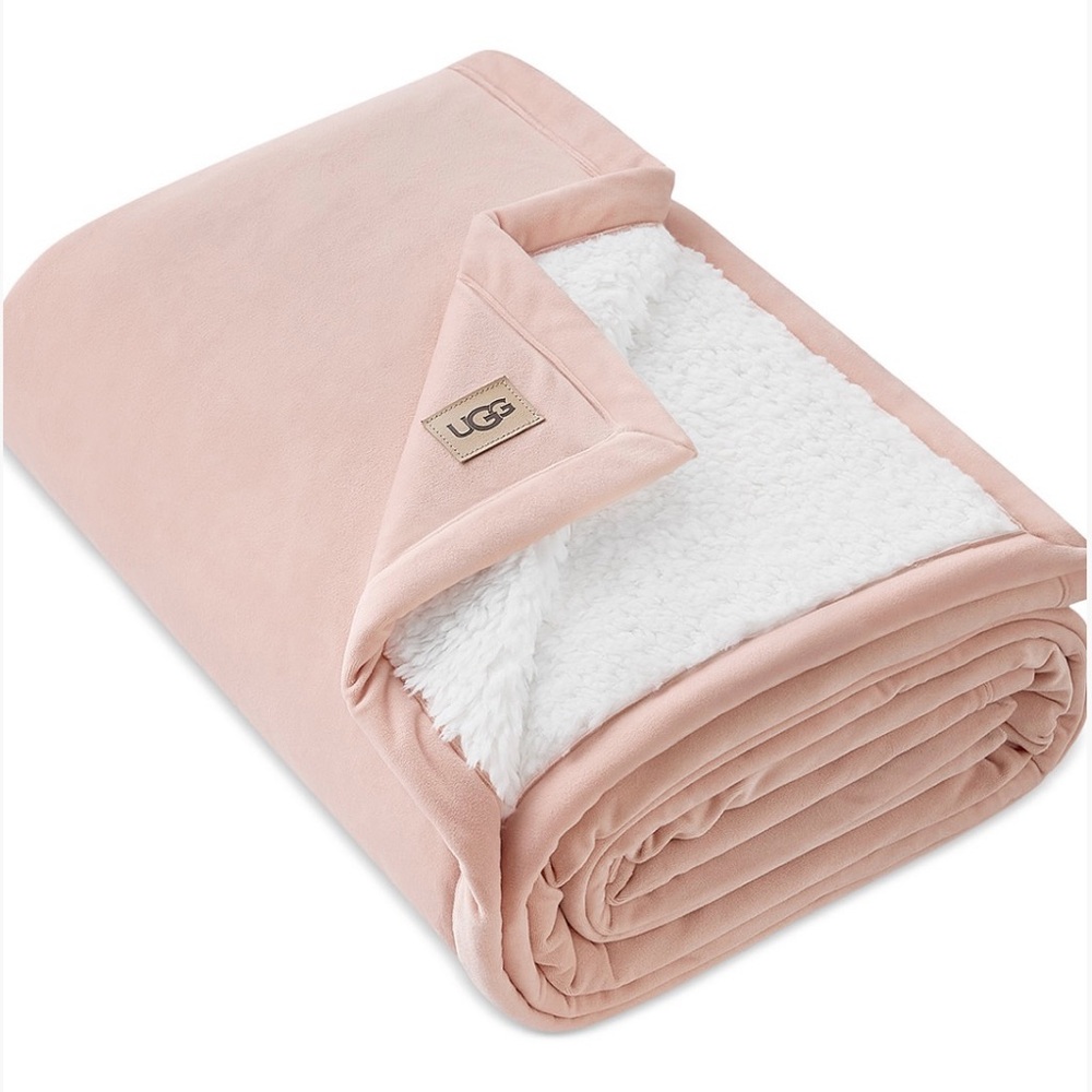 UGG bliss Blush Pink and White Sherpa Blanket